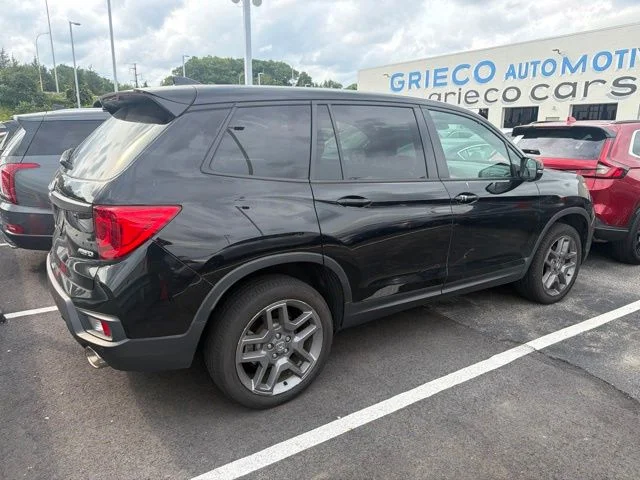Used 2023 Black Honda EX-L image 2