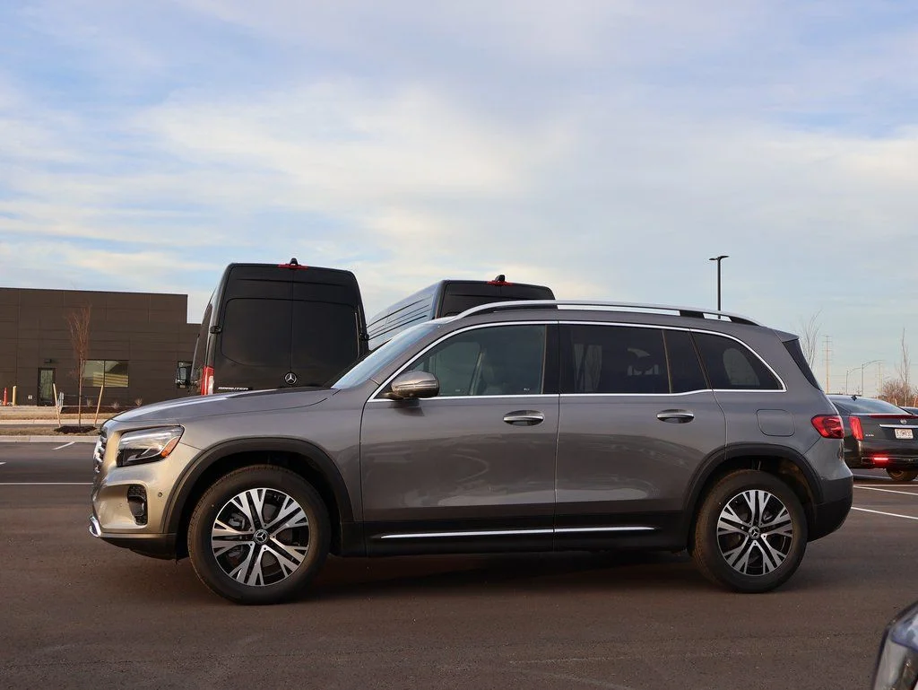 New 2026 Gray Mercedes-Benz GLB 250 image 4