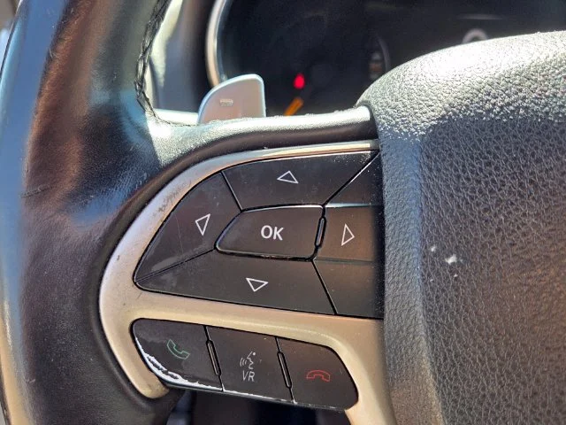 Used 2014 White Jeep Laredo image 25