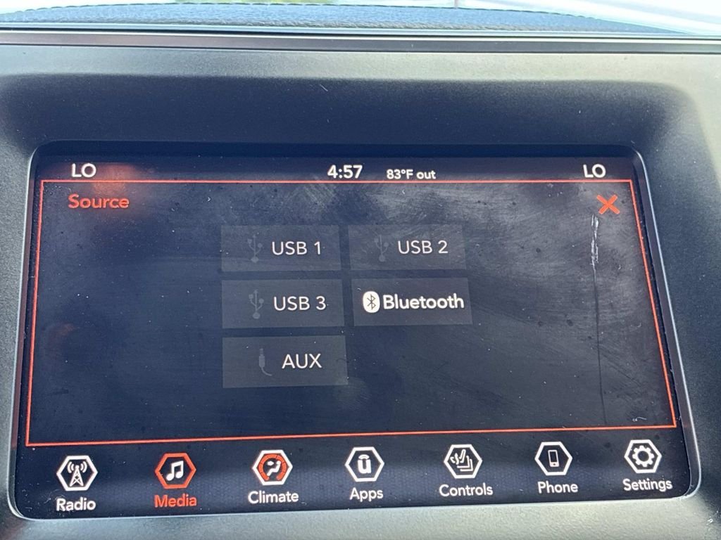 Used 2019 Black Jeep Latitude Plus image 34