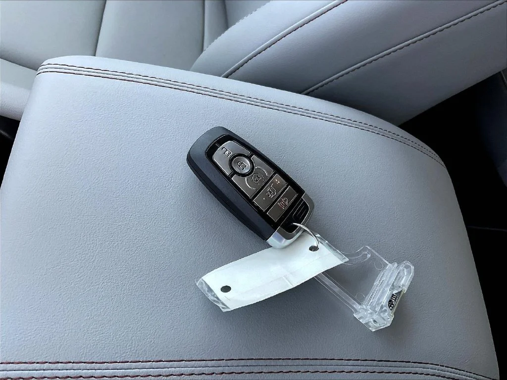 New 2026 Carbonized Gray Metallic Ford Active image 35