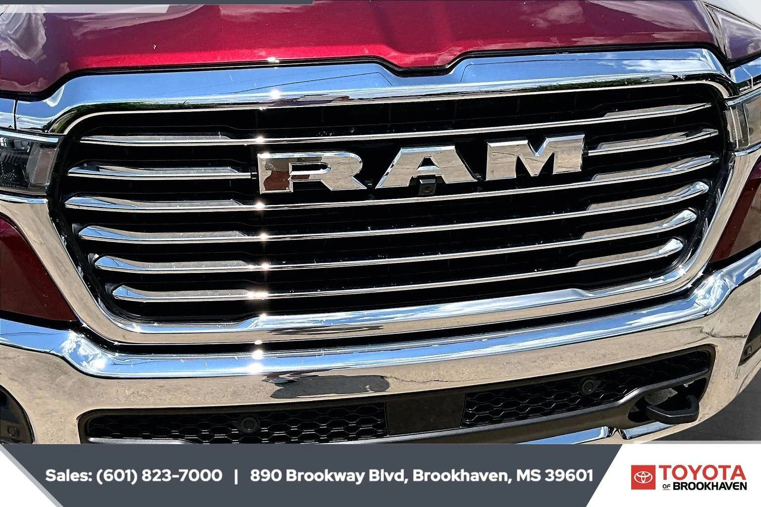 Used 2025 Delmonico Red Pearlcoat Ram Laramie image 21