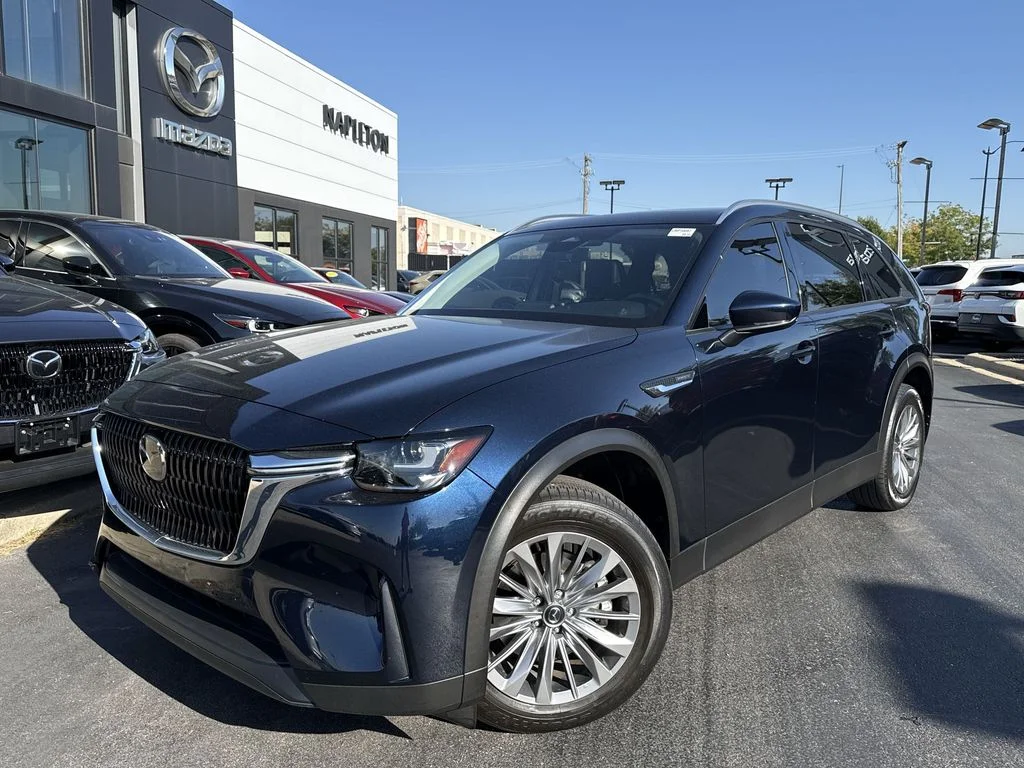 Used 2024 Blue Mazda Preferred image 7