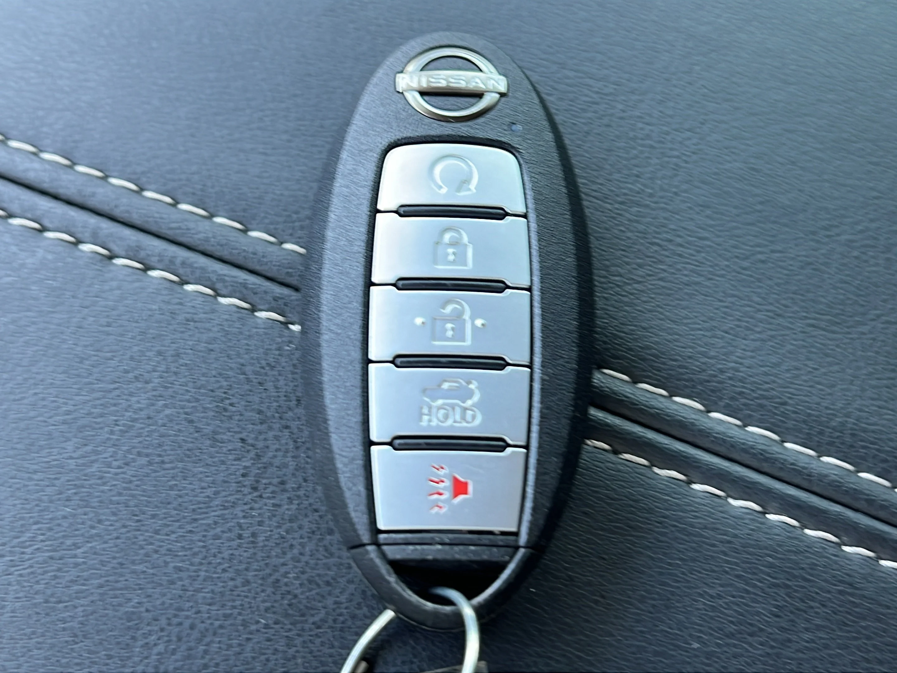 Used 2025 Scarlet Ember Nissan SV image 21
