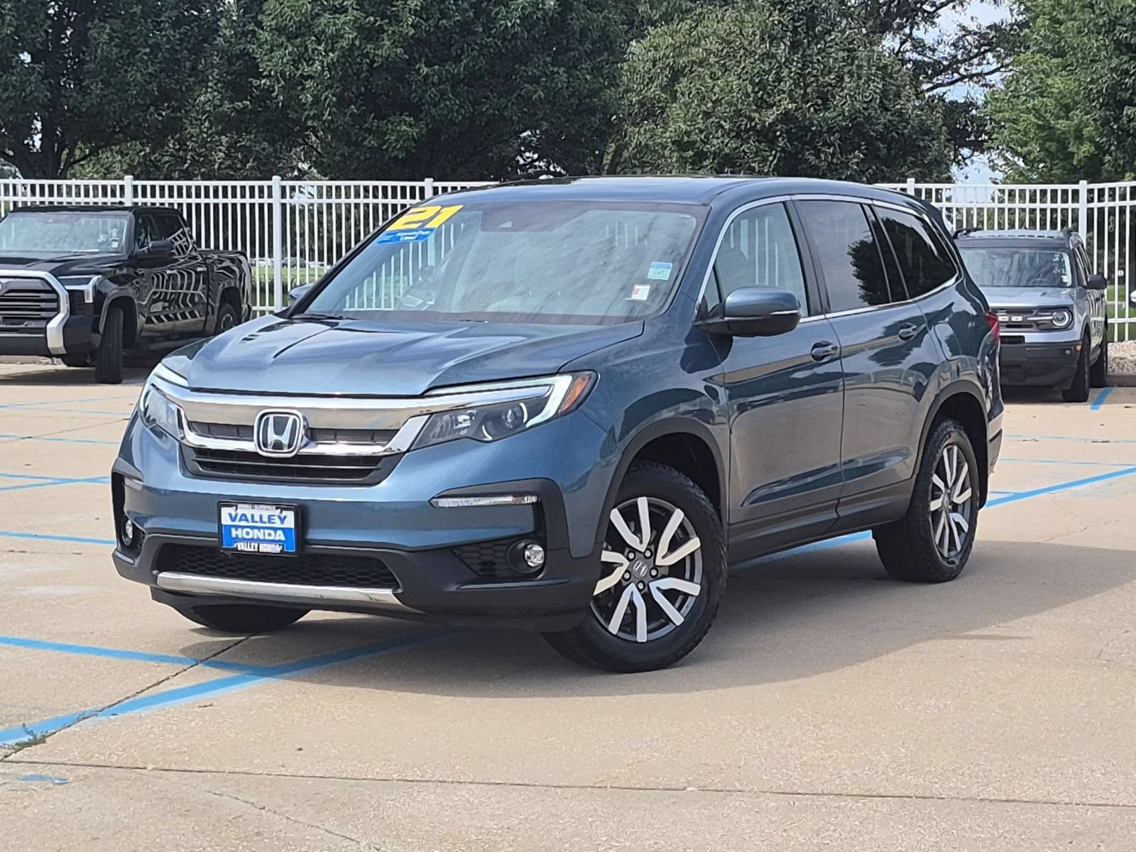 2021 Honda Pilot EX-L - Photo 2
