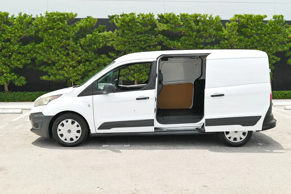 Used 2018 White Ford XL image 7