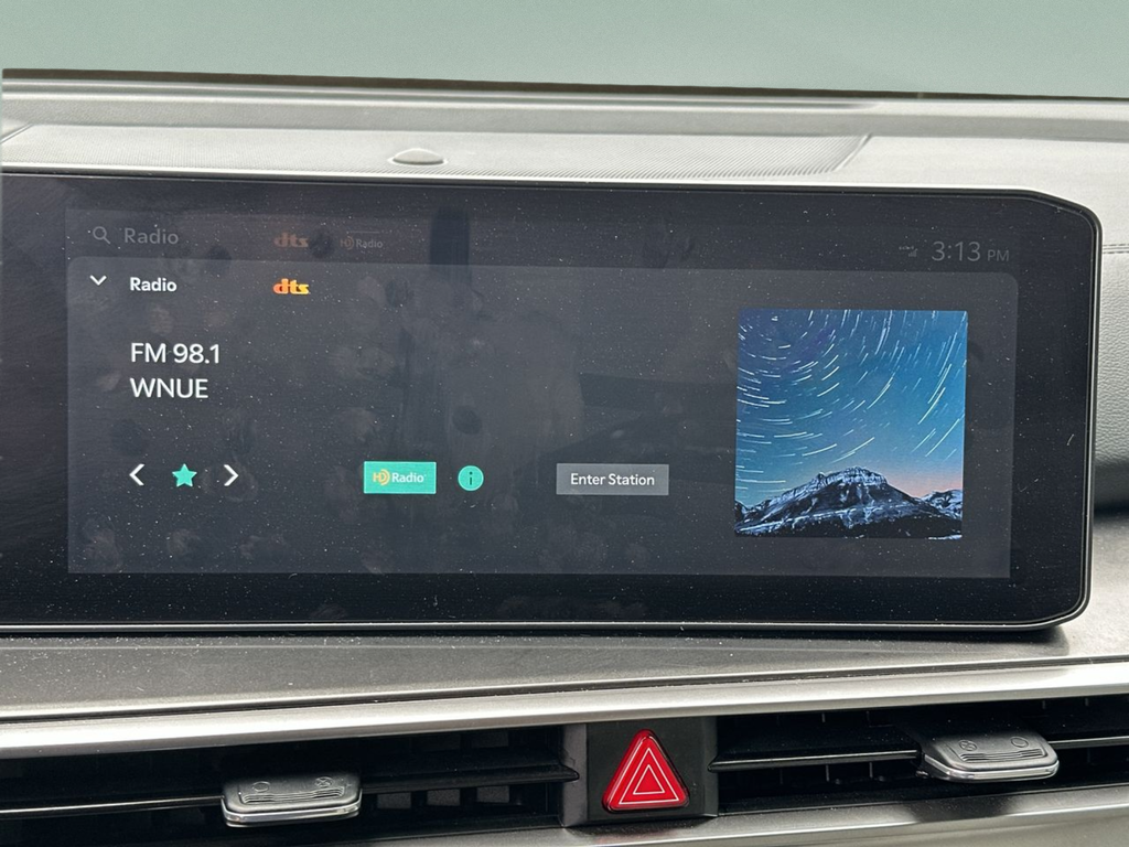 Used 2025 Black Kia S image 26