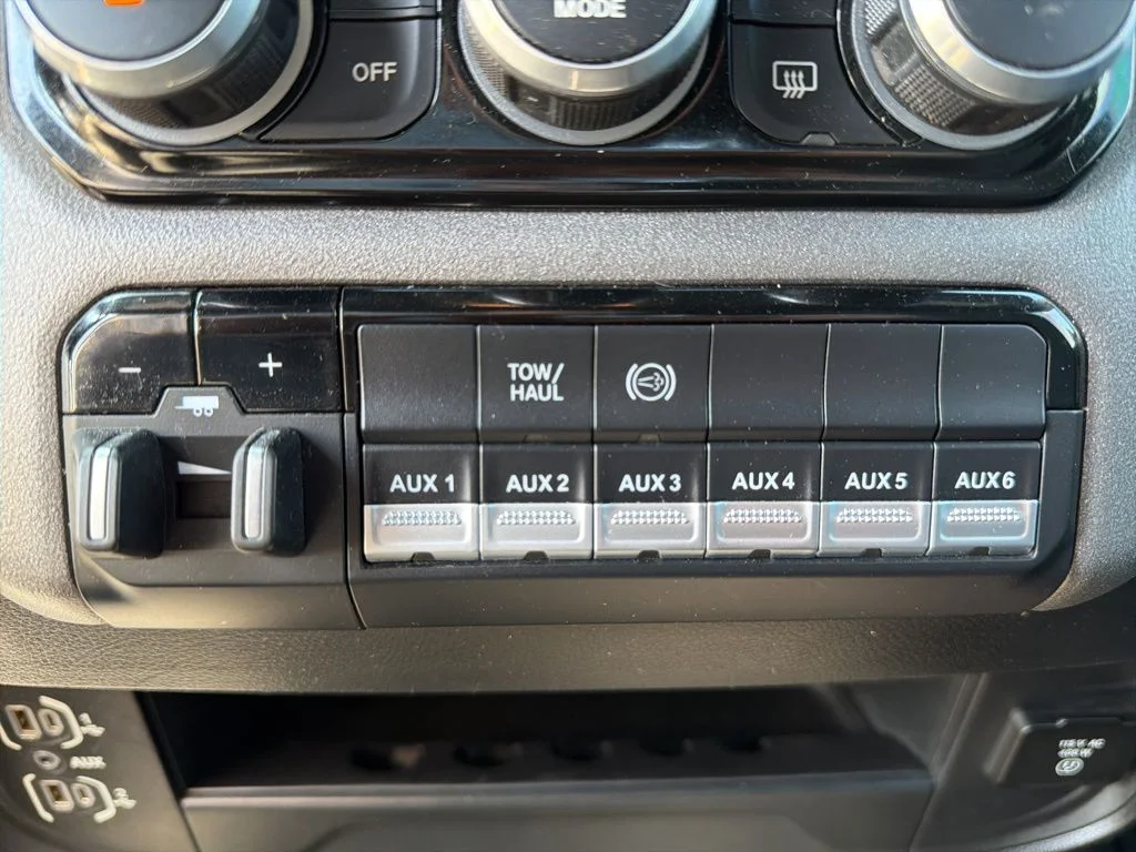 Used 2022 Silver Ram Tradesman image 37