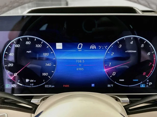 Used 2024 White Mercedes-Benz Maybach S 580 image 22