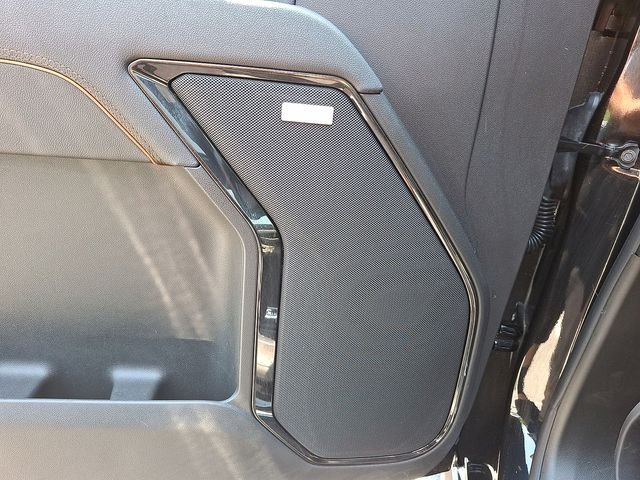 Used 2025 Onyx Black GMC AT4 image 72