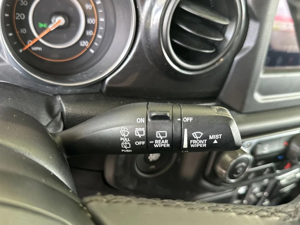 Used 2020 Gray Jeep Unlimited Sport Altitude image 22