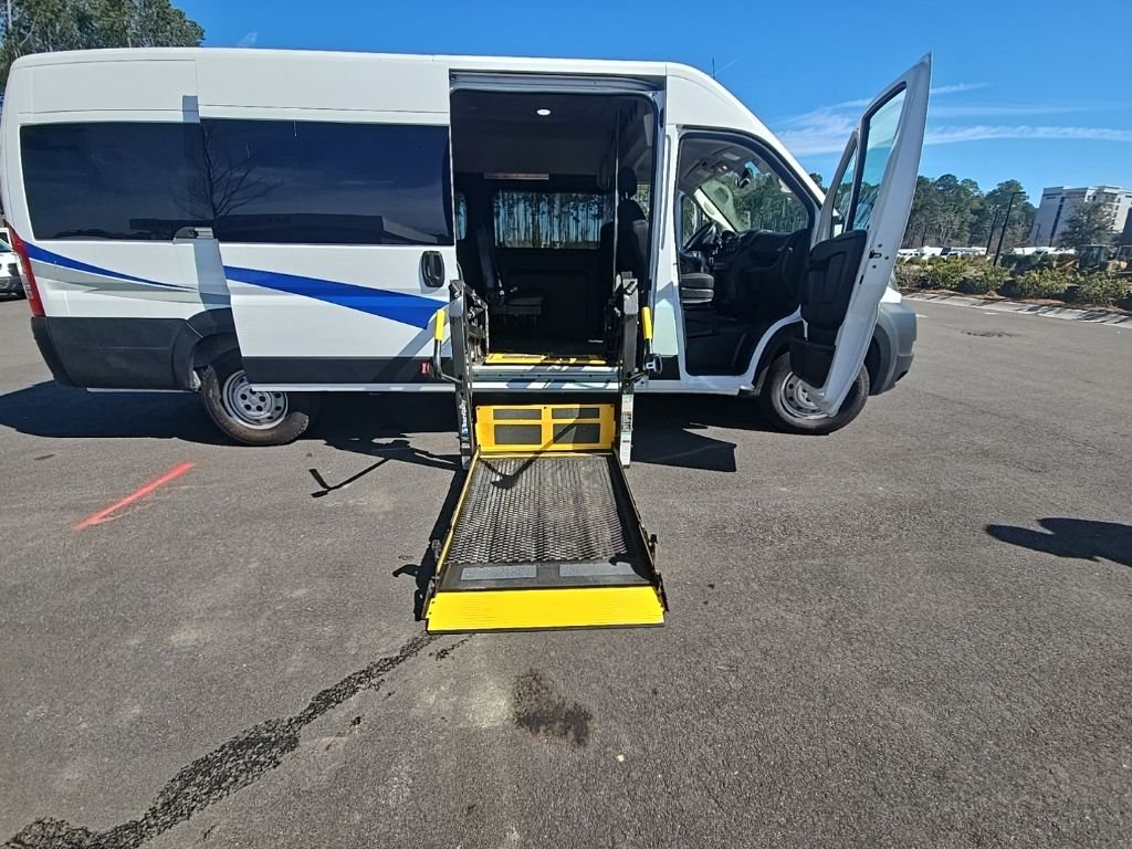 Used 2019 White Ram High Roof image 3