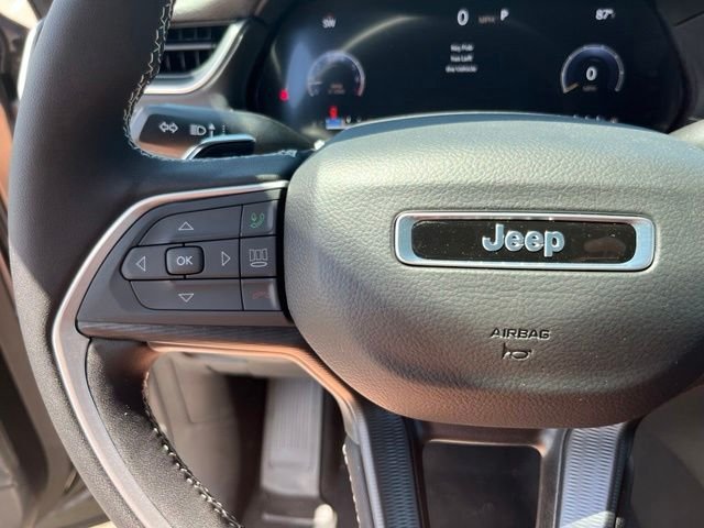 New 2026 Baltic Gray Metallic Clear-Coat Exterior Paint Jeep Laredo X image 29