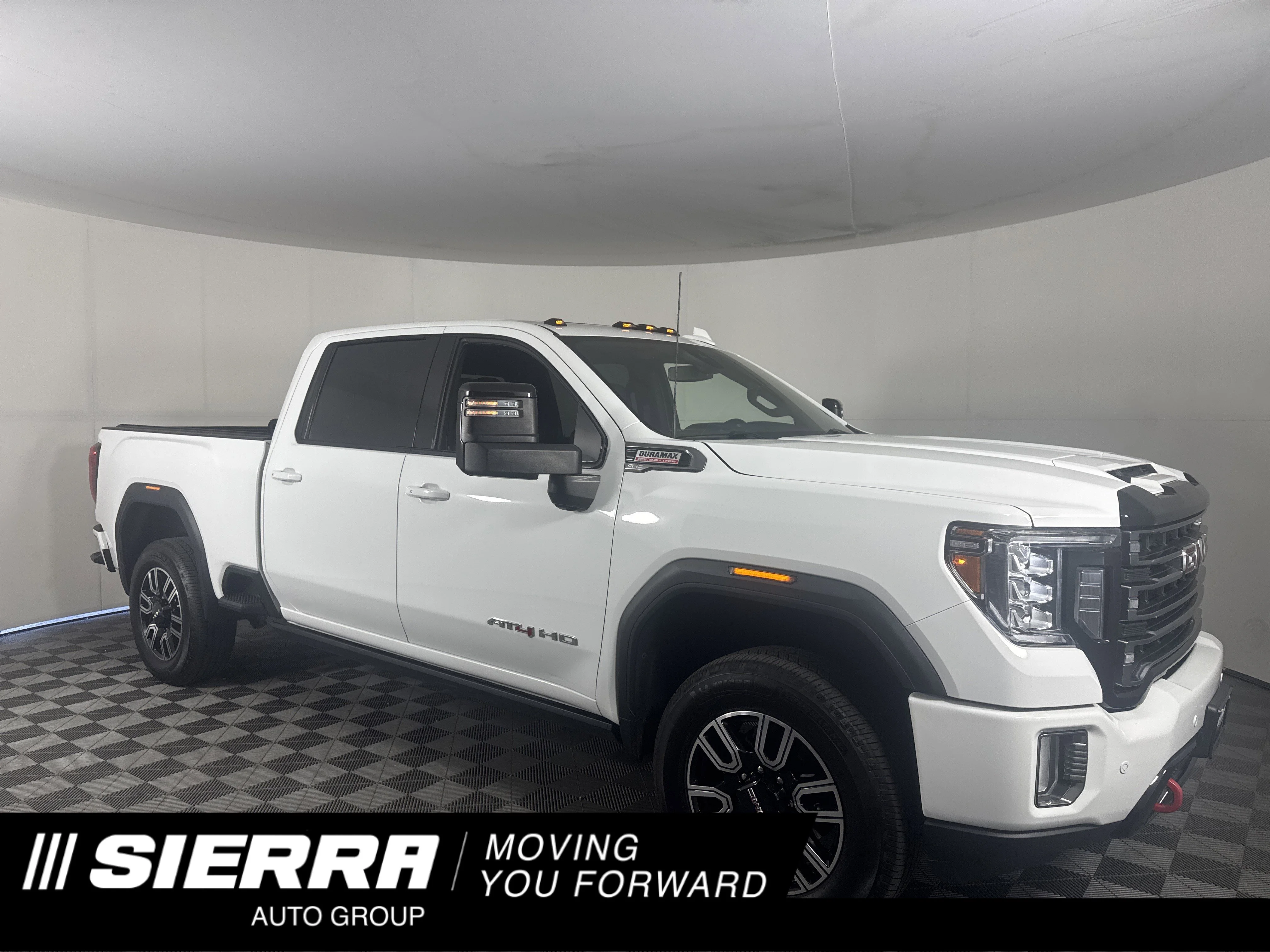 2022 GMC Sierra 4WD Crew Cab Standard Box AT4's photo
