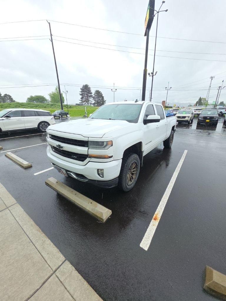 2018 Chevrolet Silverado 1500 LT 4X4 Crew Cab Short Box's photo