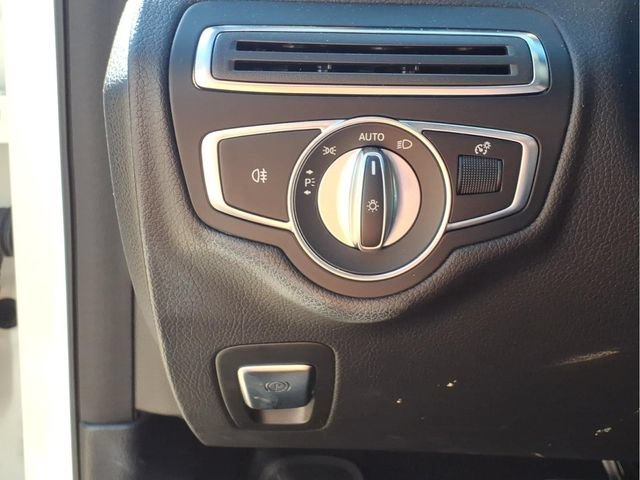 Used 2018  Mercedes-Benz C 300 image 16