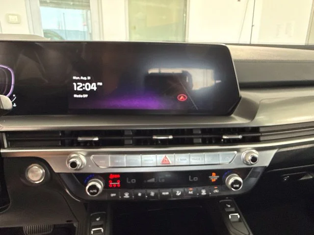 Used 2025 Green Kia S image 22