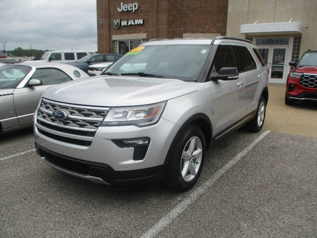 Used 2018 INGOT SILVER METALLIC Ford XLT image 3