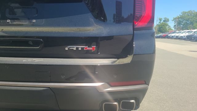 2025 GMC Yukon AT4 Ultimate - Photo 8