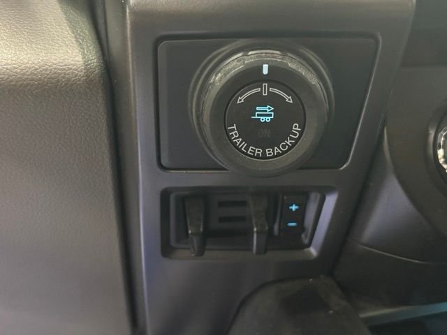 Used 2017 Gray Ford XLT image 34