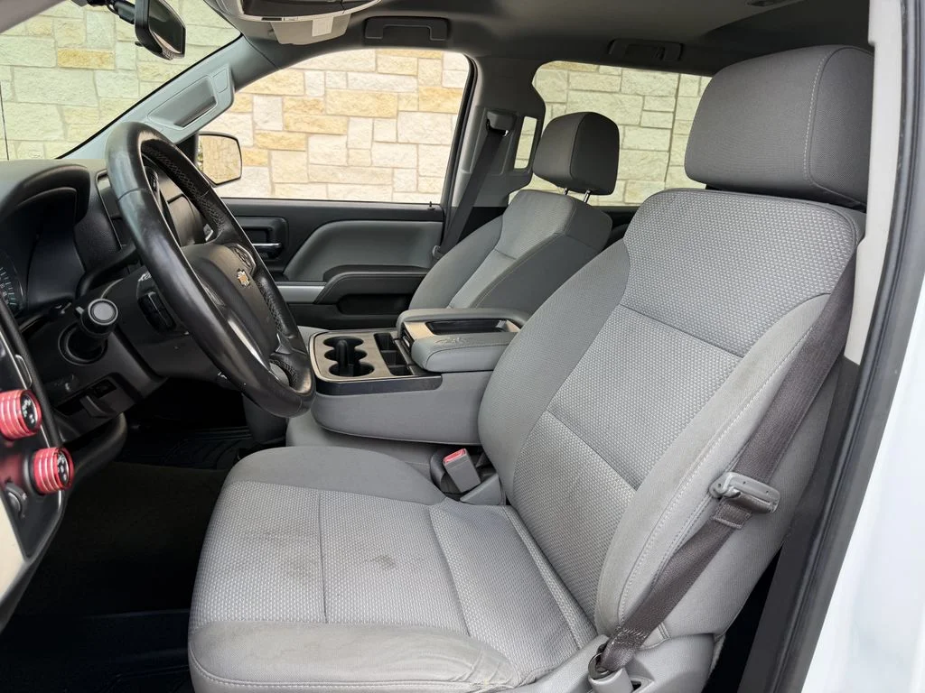 Used 2017 White Chevrolet LT image 25