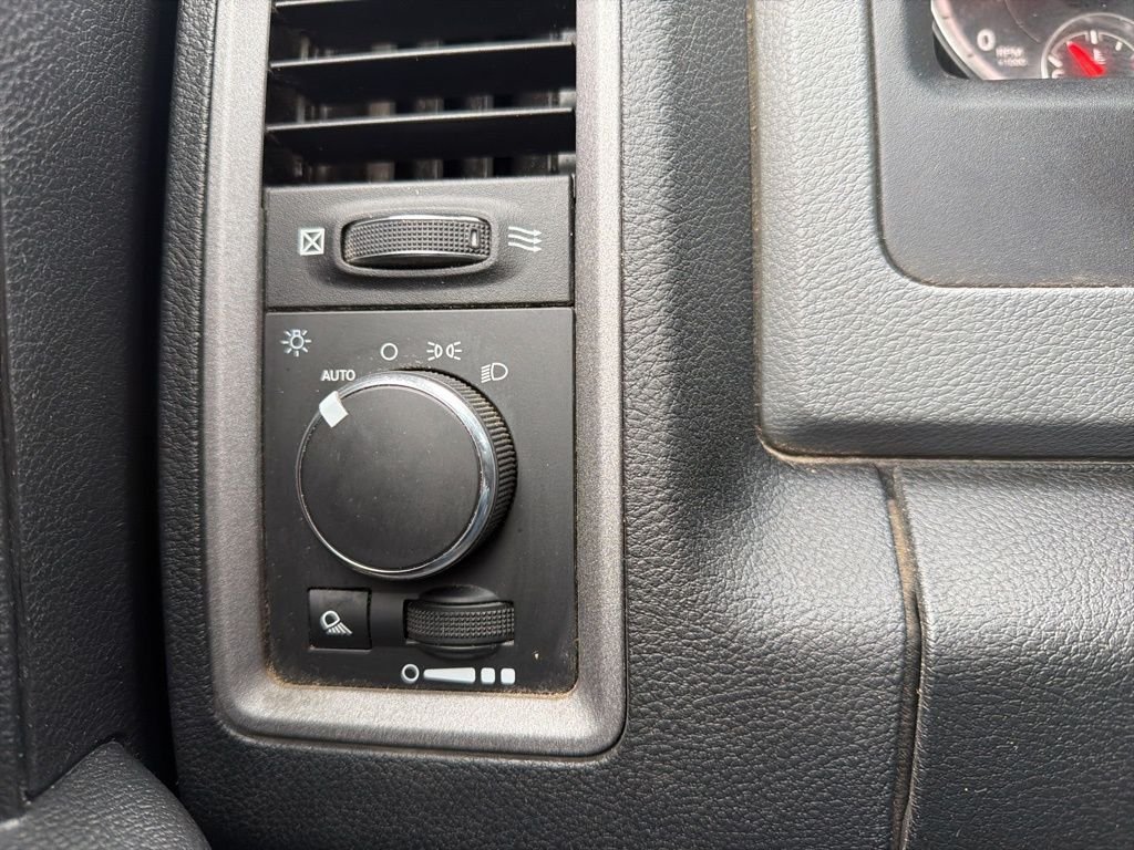 2016 RAM Ram 1500 Pickup Tradesman - Photo 18