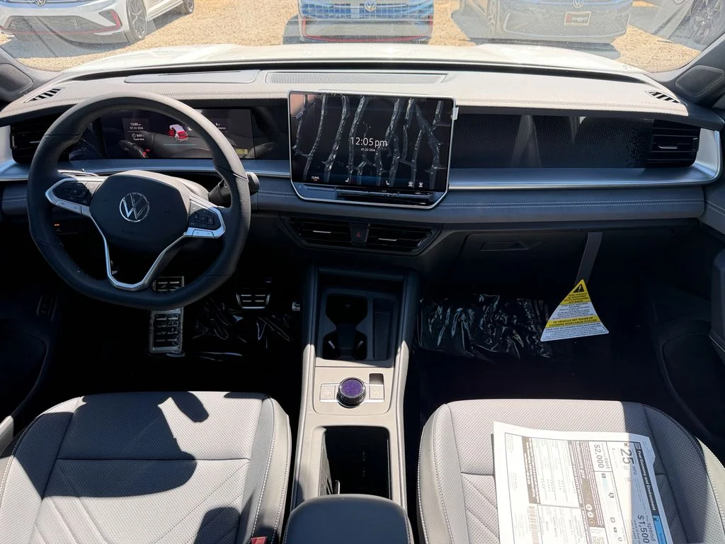 New 2026 Opal White Pearl Volkswagen 2.0T SE R-Line Black image 25