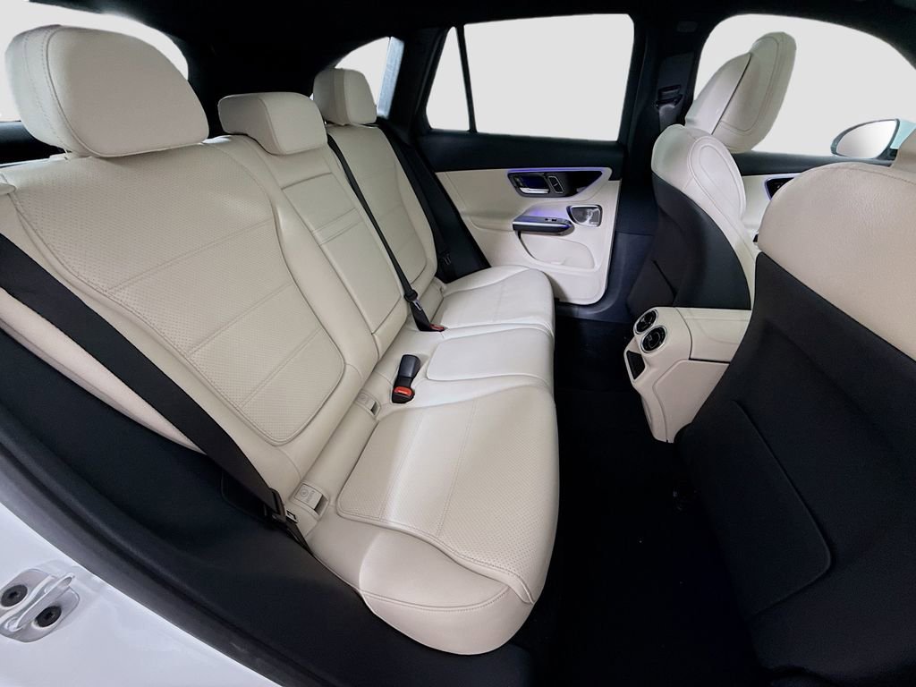 New 2026 Polar White Mercedes-Benz GLC 300 image 61