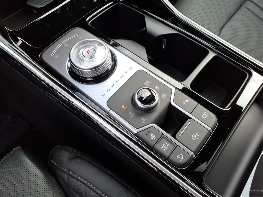 2026 Kia Sorento SX Prestige Hybrid - Photo 13