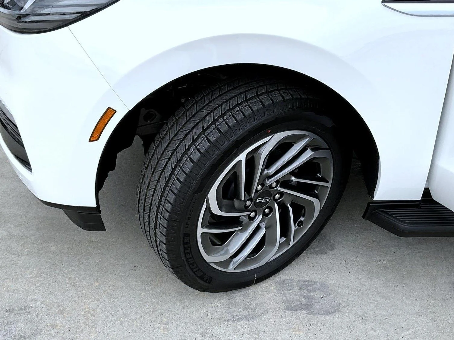 New 2026 White Lincoln Premiere image 26