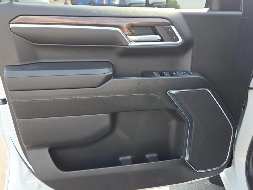 Used 2024 White Chevrolet RST image 19