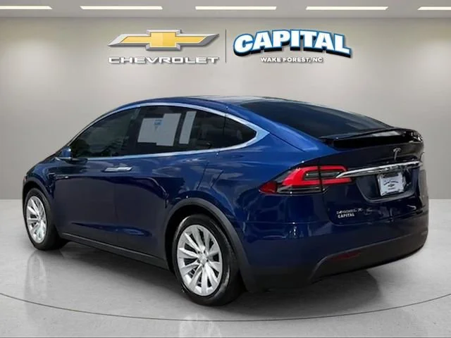 Used 2017 Blue Tesla 90D image 4