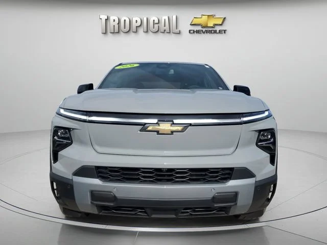 New 2026 Slate Gray Metallic Chevrolet LT - Extended Range image 4