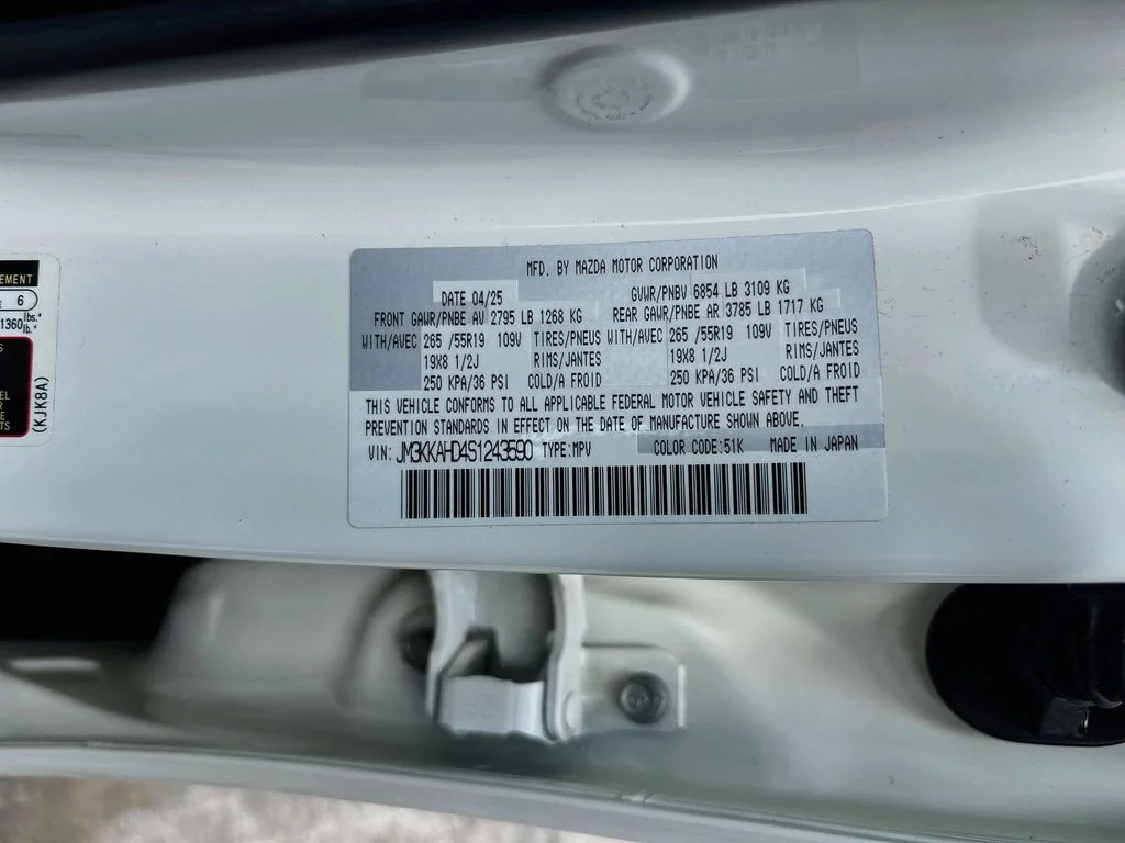 Certified Used 2025 White Mazda 3.3 Turbo Select image 32