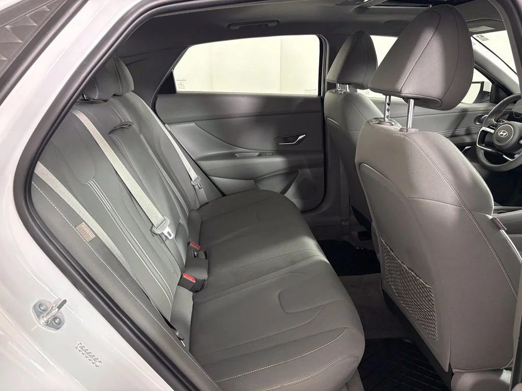 Used 2024 White Hyundai SEL image 39