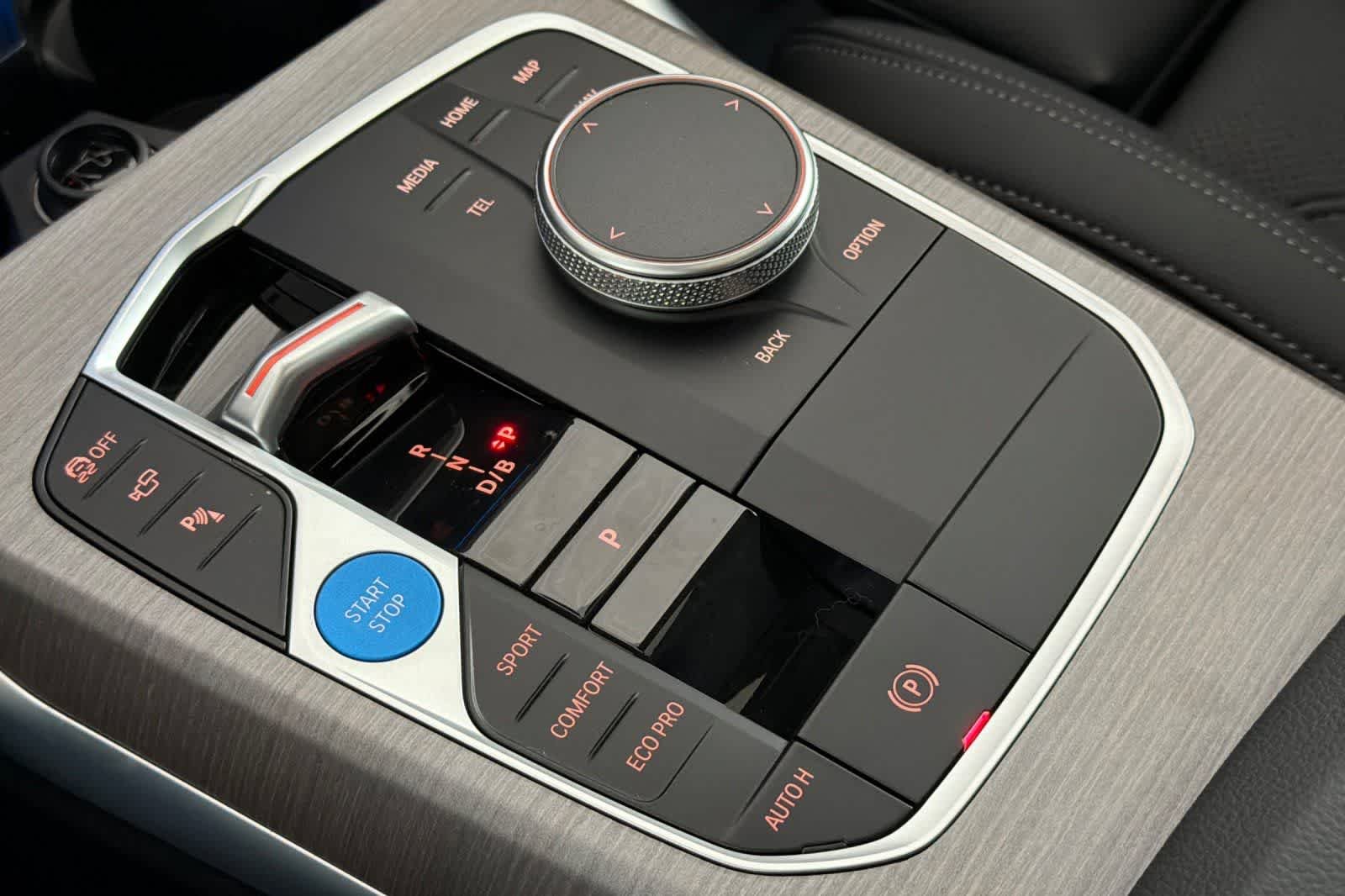 New 2026 Brooklyn Grey Metallic BMW xDrive40 image 22