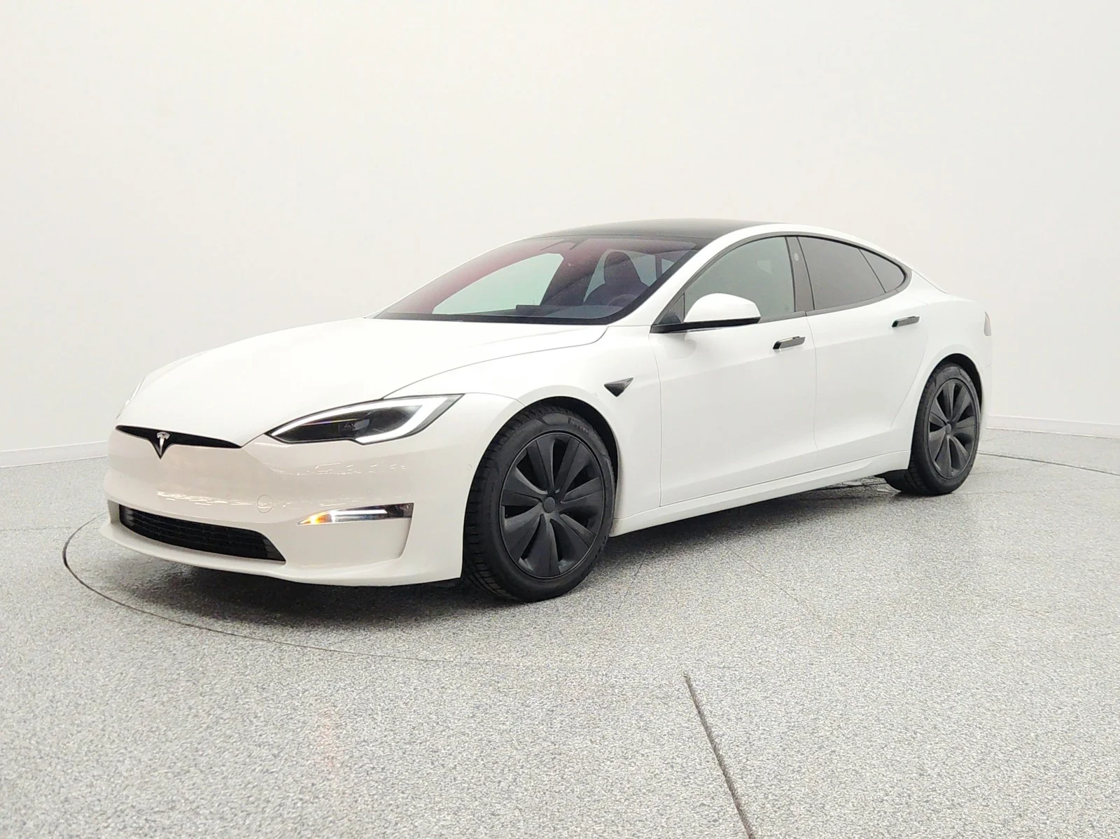 2022 Tesla Model S's photo