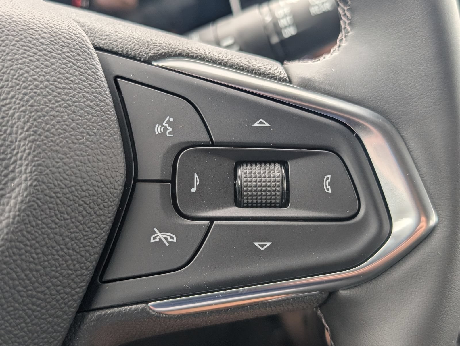 2026 Chevrolet Trax LT - Photo 16