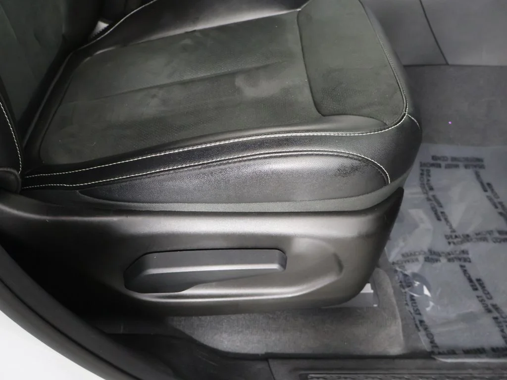 Used 2025 Bright White Clearcoat Jeep Altitude image 31