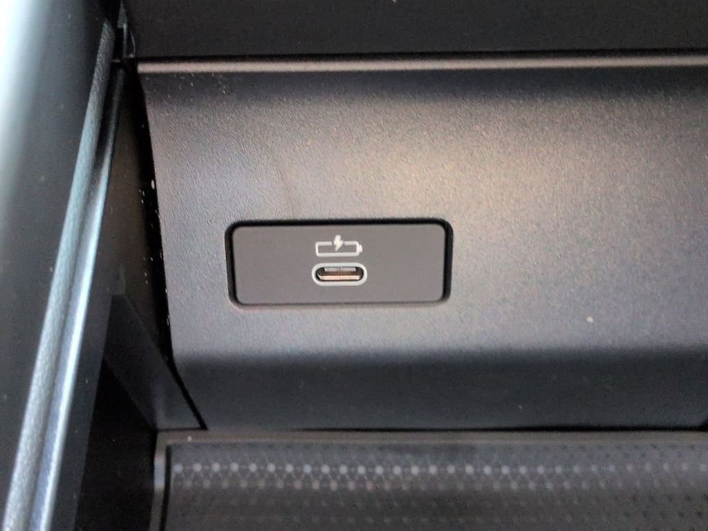 New 2026 Brooklyn Grey Metallic BMW xDrive40i image 23