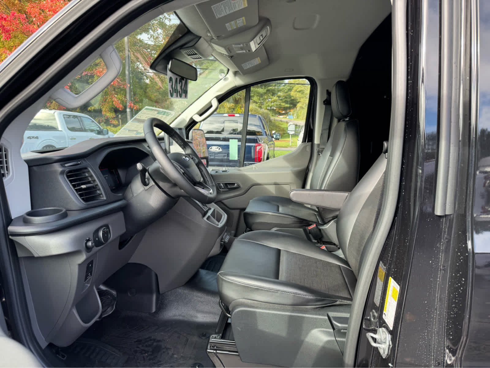 New 2026 Agate Black Metallic Ford  image 13