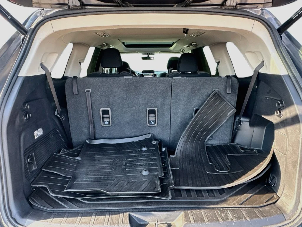 Used 2022 Gray Subaru Onyx Edition image 32