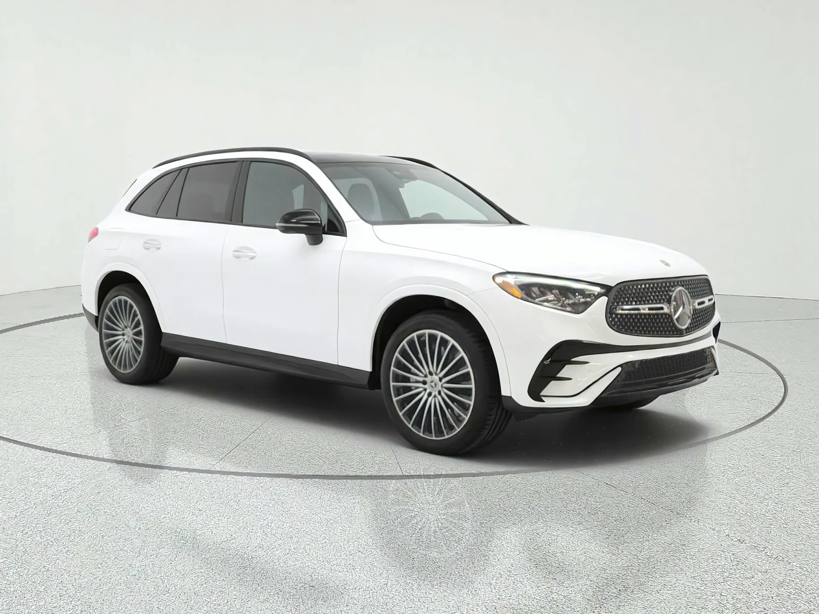 Used 2024 Polar White Mercedes-Benz GLC 300 4MATIC® SUV image 3