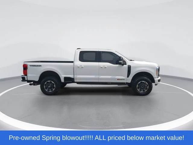 Used 2023 White Ford Lariat image 9