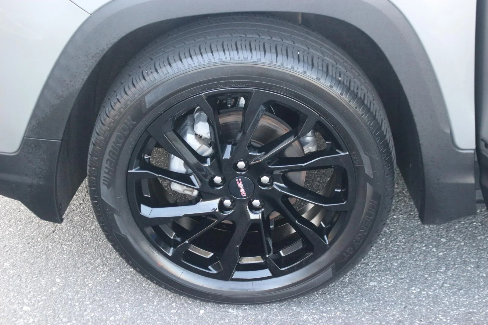 Used 2023 Sterling Metallic GMC SLE image 37
