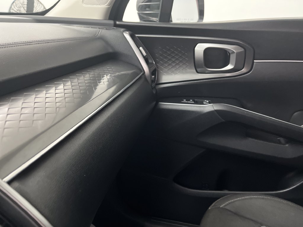 Used 2023 Black Kia LX image 22