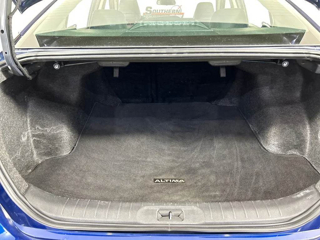 Used 2024 Blue Nissan 2.5 SR image 19
