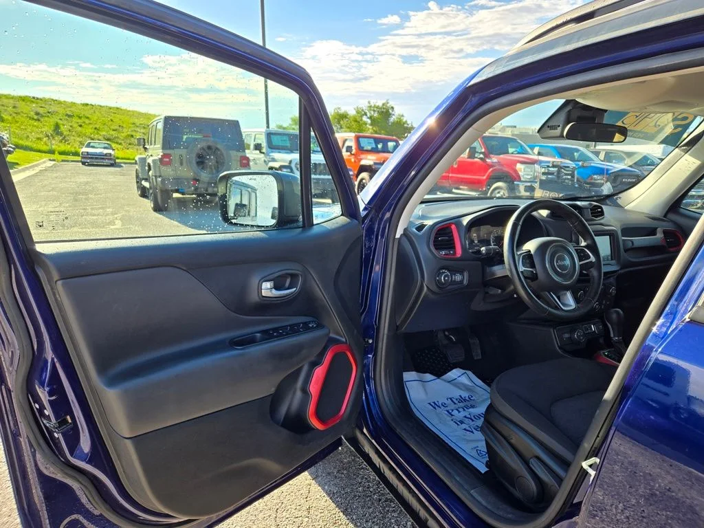 Used 2020 Blue Jeep Trailhawk image 13