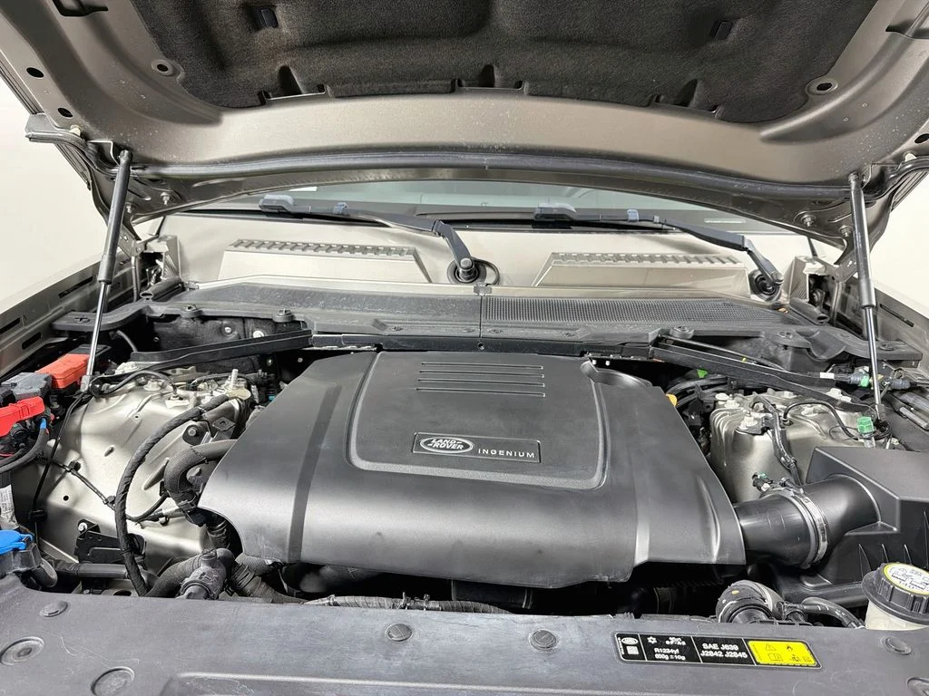Certified Used 2023 Silver Land Rover S image 31