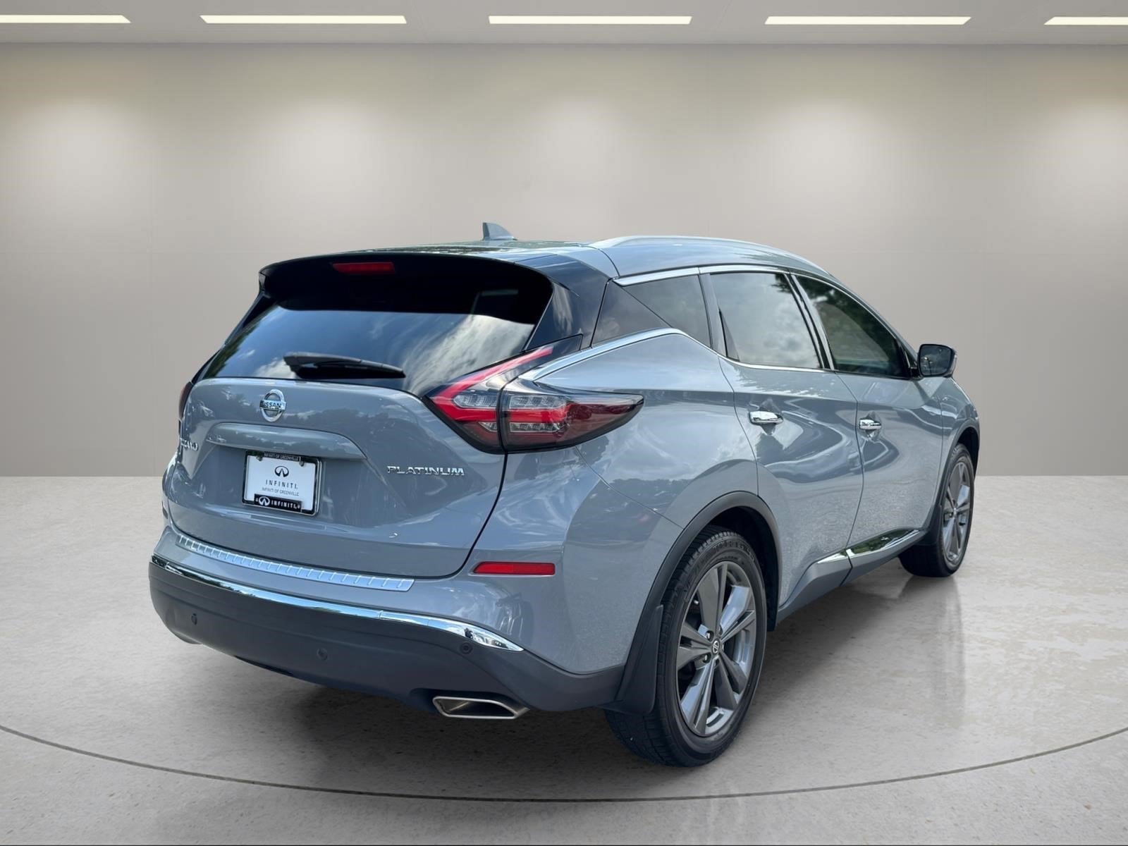 Used 2022 Boulder Gray Pearl Nissan Platinum image 5